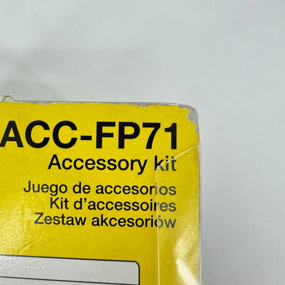 Sony ACC-FP71 Handycam Accessory Kit NP-FP71 Battery Case Strap New Damaged Box